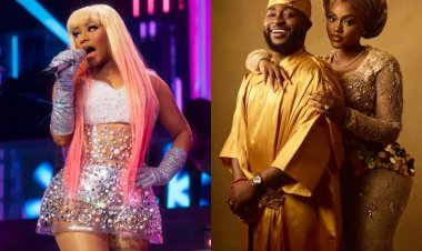 Nicki Minaj yahagaritse igitaramo akanya gato  kubera ubukwe bwa Davido na Chioma