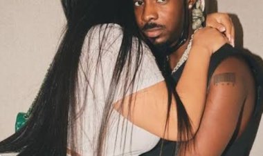 Young Jonn na mubyara wa Davido bakomeje kurikoroza