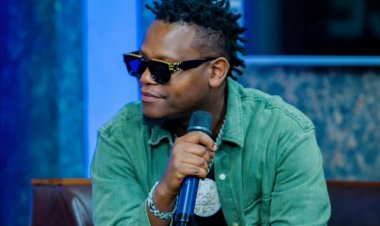 Bruce Melodie wavuzweho gusuzugura umunyamakuru yavuze impamvu yabiteye