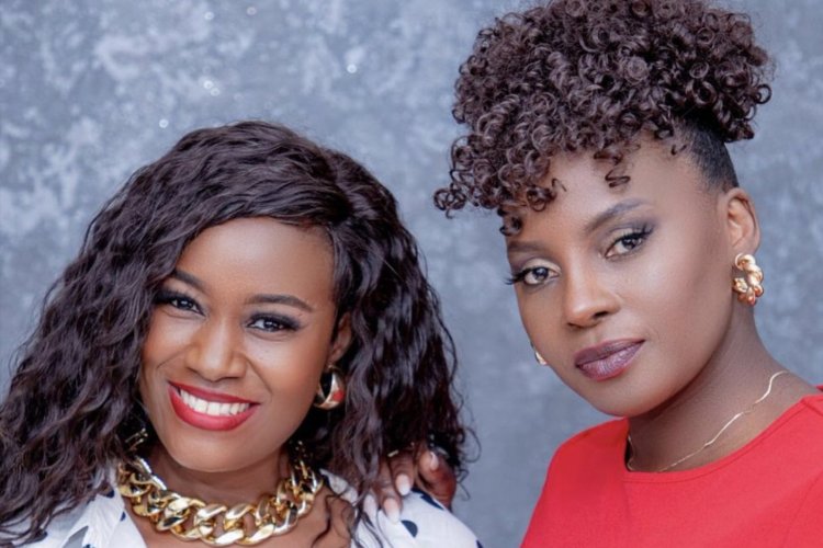 Juliana Kanyomozi na Namubiru bahoze mu itsinda rimwe bifatiye ku gahanga itangazamakuru