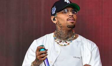 Uwunganira Chris Brown yateye utwatsi ibyo aregwa