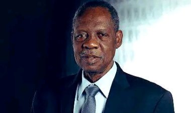 Issa Hayatou wayoboye CAF yitabye Imana