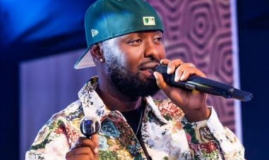 Eddy Kenzo yashimiye abahanzi ahabaryaga