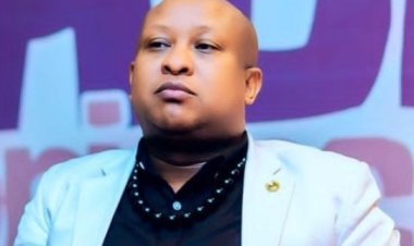 Alex Muyoboke yaciye amarenga yo kuva mu myidagaduro burundu