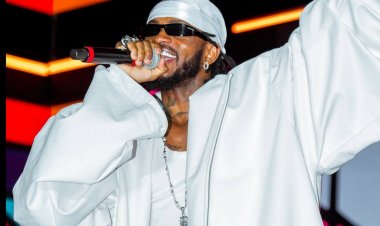 Diamond Platnumz yakebuye abahanzi bo muri Uganda