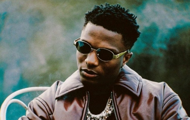 Wizkid yashyize abafana mu rujijo nyuma yo gusubika ibitaramo bye mu buryo butunguranye