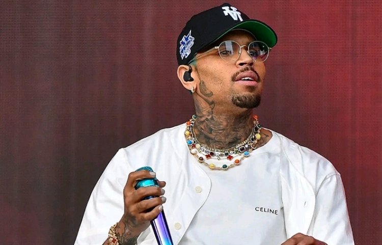 Urukiko rwategetse ko Chris Brown akomeza gufungwa by'agateganyo