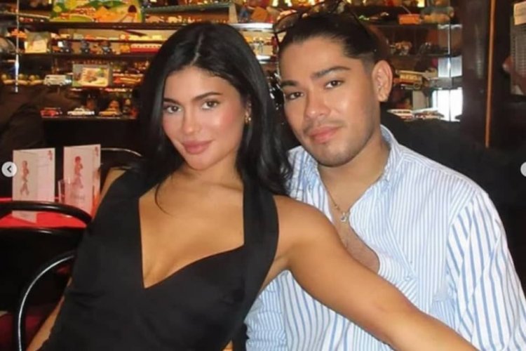 Kylie Jenner yunamiye umwogoshi we