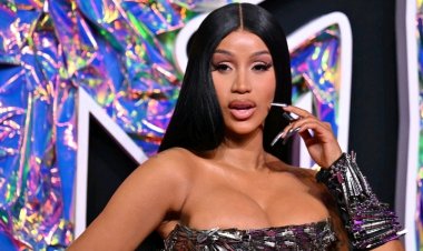 Cardi B yikomye abahanzi banenga Grammy Awards