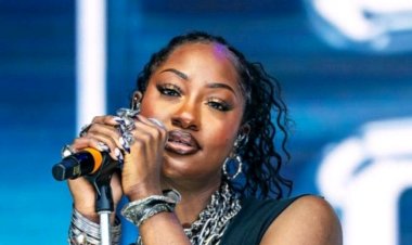 Tems yahishuye ikindi kintu yari gukora iyo ataza kuba umuhanzikazi