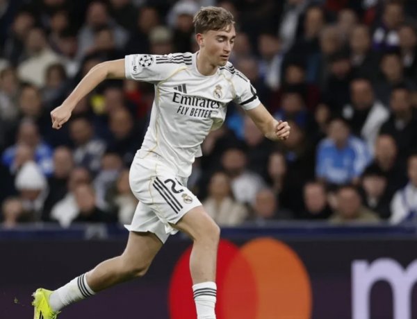 Dean Huijsen yasabye imbabazi nyuma y’igihe yicariye inkono ishyushye