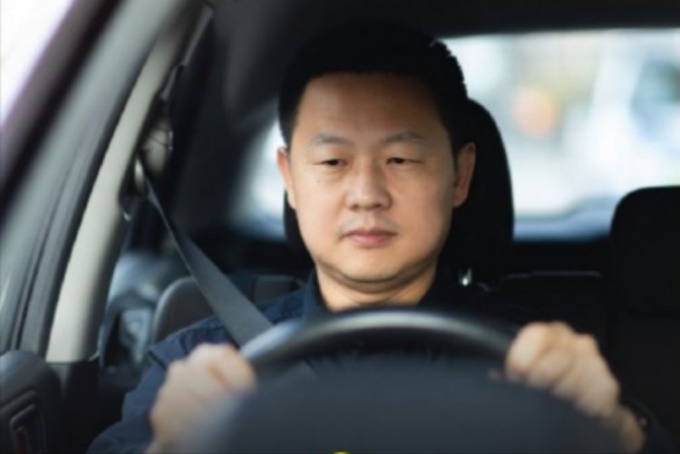 Ingano y'amaso ye yatumye ashinjwa gutwara imodoka asinziriye