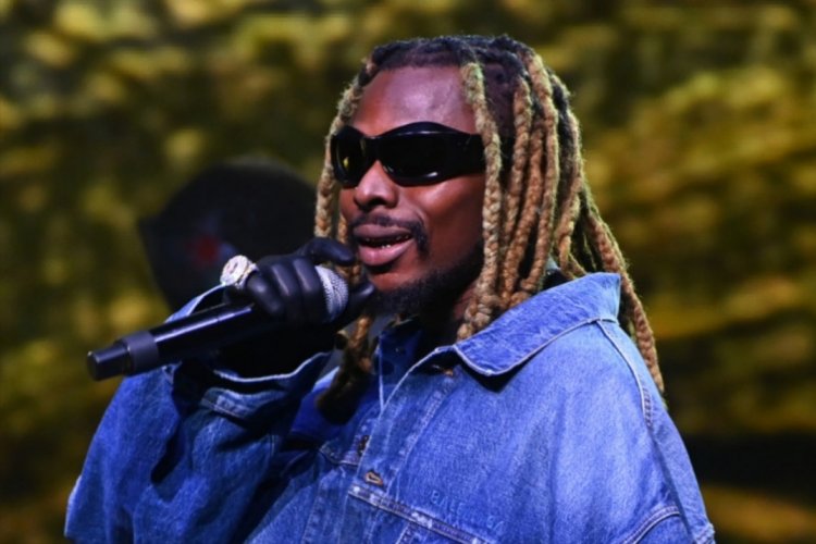 Asake yahishuye uko yabereye ibamba abamubwiraga guhindura ururimi mu indirimbo ze