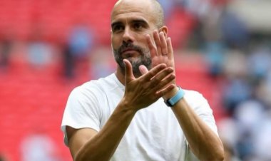 Pep Guardiola yahagaritswe imikino ibiri