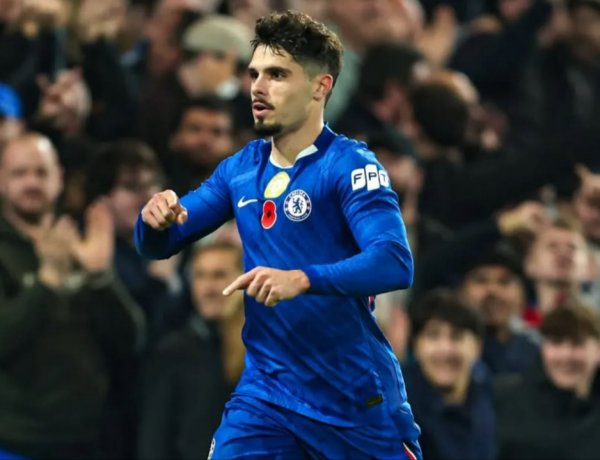 Pedro Neto ari mu mazi abira