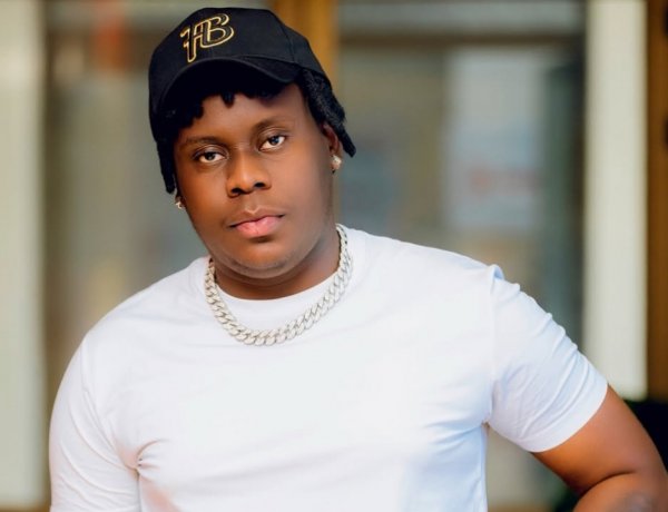 Icyasabwa ngo  Loader aririmbe mu bitaramo