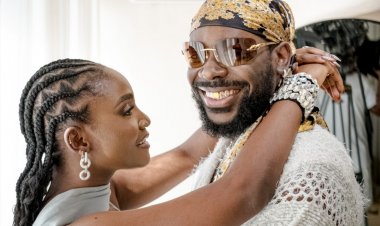 Adekunle Gold yarutishije Simi abahanzi bose bo muri Nigeria
