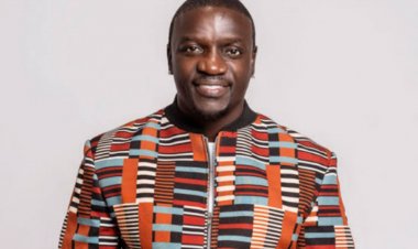 Akon yakebuye abatekereza ko abahanzi baba ari abaherwe