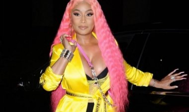 Uko Nicki Minaj wakuriye mu rusengero yaje kurucikamo
