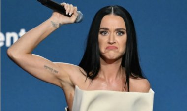 Katy Perry ari kurira ayo kwarika