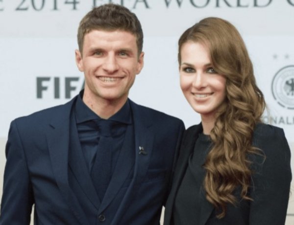 Thomas Muller na Lisa Muller batandukanye
