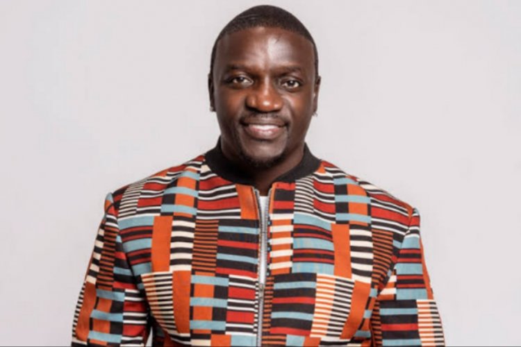 Akon yakebuye abatekereza ko abahanzi baba ari abaherwe