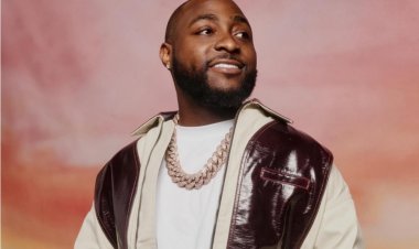 Davido yahwituye abahanzi bamara kwamamara bagatera mugongo insengero